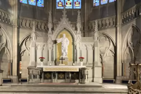An Pfingsten nicht mehr völlig leer: Gedächtniskirche. An Pfingsten nicht mehr völlig leer: Gedächtniskirche.
