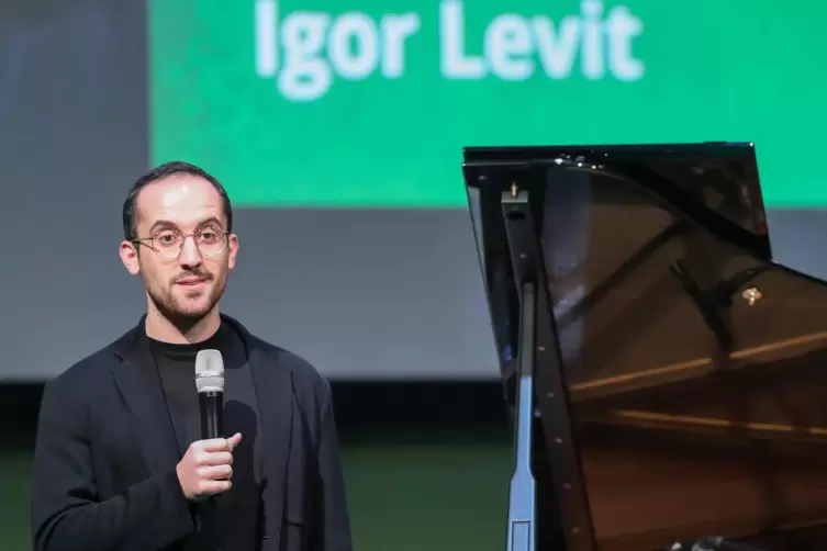 Er habe zuvor nie länger als zweineinhalb Stunden am Klavier gesessen, sagte Igor Levit.