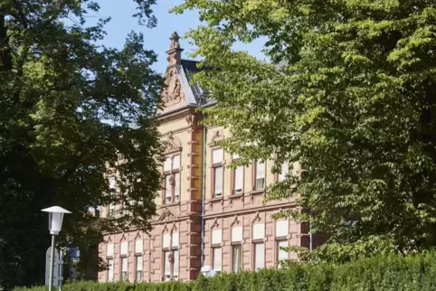 Die Klinik für Hals-Nasen-Ohrenheilkunde des Westpfalz-Klinikums ist in einem Altbau untergebracht. 