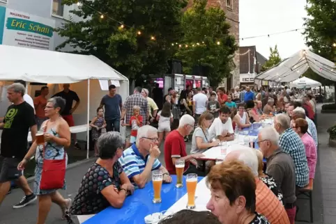 Römertafel im August 2018: Eine solche Veranstaltung mit zahlreichen Besuchern ist dieses Jahr nicht möglich. 