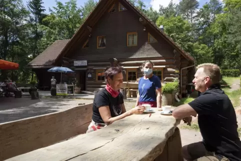 Möglicherweise kommt es auch in der Gastronomie zu weiteren Lockerungen der Coroa-Auflagen. 