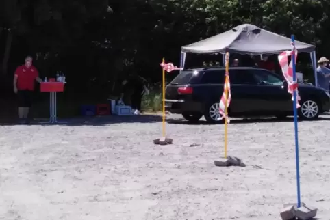 Am Samstag, 6. Juni, lädt der ASV Winnweiler nochmals zum Drive-in auf den Parkplatz des Sportgeländes ein. Mit der Aktion soll Am Samstag, 6. Juni, lädt der ASV Winnweiler nochmals zum Drive-in auf den Parkplatz des Sportgeländes ein. Mit der Aktion soll