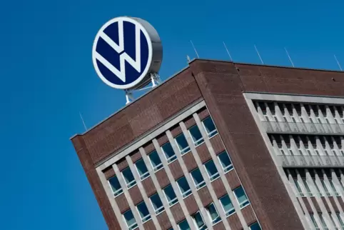 Gerät der Gigant ins Wanken? Die VW-Zentrale in Wolfsburg.