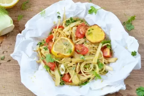 Fenchel-Zitronen-Spaghettini im Päckchen