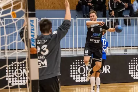 Auch in der nächsten Saison mischt die zweite Mannschaft des TuS Dansenberg in der vierthöchsten Liga mit. Das Bild zeigt den Tu