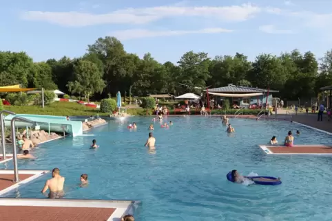 Ab dem 20. Juni kann man sich im Waldschwimmbad Kandel erfrischen. Aber es gelten strenge Vorgaben. 