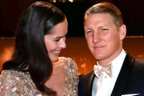 Bastian Schweinsteiger mit seiner Frau Ana Ivanovic, mit der er seit 2016 verheiratet ist. Die beiden haben zwei Söhne.