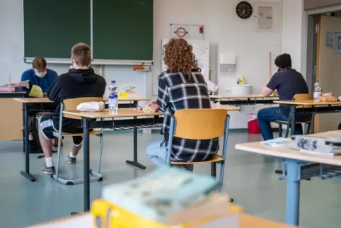 In einem Brief an Schulleiter in Rheinland-Pfalz hat das Bildungsministerium erste Planungen für das kommende Schuljahr 2020/21 