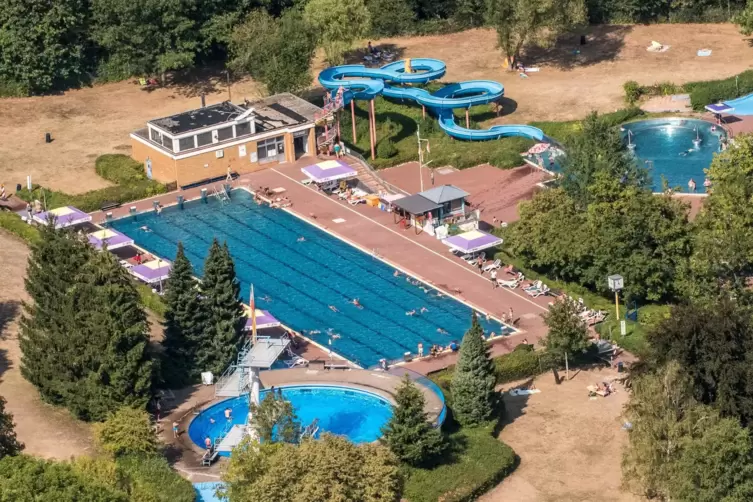 Das Eisenberger Schwimmbad öffnet im Sommer nicht.