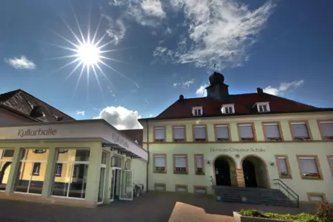 Soll in den Sommerferien teilweise saniert werden: die Hermann-Gmeiner-Schule.