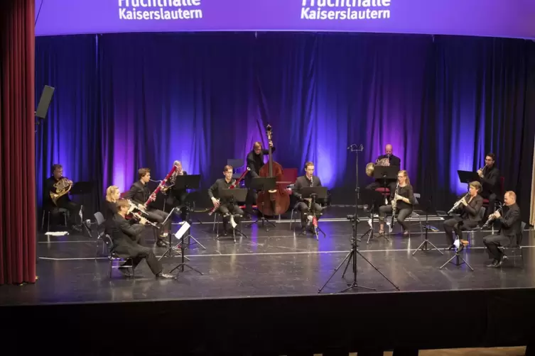 Das gleiche Programm gab es zuvor in der Fruchthalle Kaiserslautern.