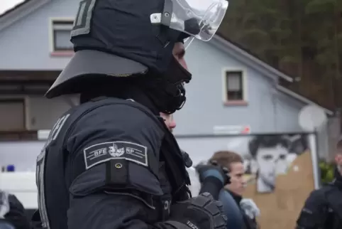 Mit den Sturmgewehren sollen die Beweissicherungs- und Festnahmeeinheiten (BFE) der rheinland-pfälzischen Polizei ausgerüstet we