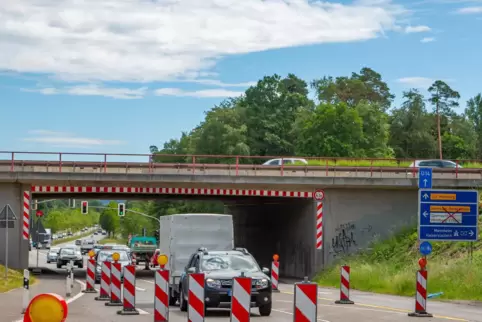 Ab Mittwoch muss rund um Homburg mit Staus gerechnet werden, weil die Auffahrt zur A6 in beiden Richtungen gesperrt wird. 