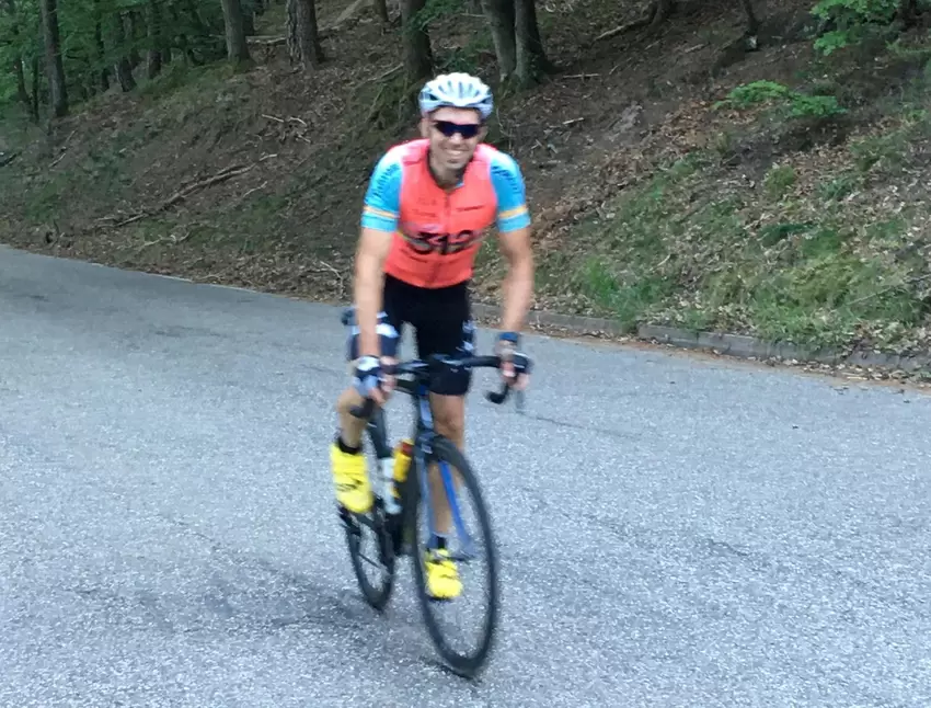 Hier kommt Sebastian Retzlaff gerade zum 27. Mal oben auf der Kalmit an.