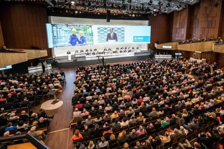 Und so sah es im Mai 2019 im Rosengarten aus: 6300 Menschen waren vor Ort. An Abstandsregelungen dachte damals noch niemand, der