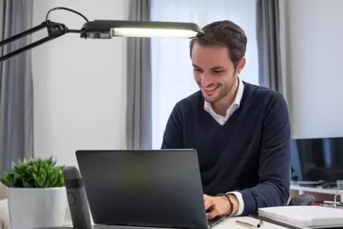 Jeder zweite Arbeitnehmer war laut einer Umfrage im März im Homeoffice.