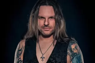 Spielt den Anführer einer Bikergang: Sascha Krebs.