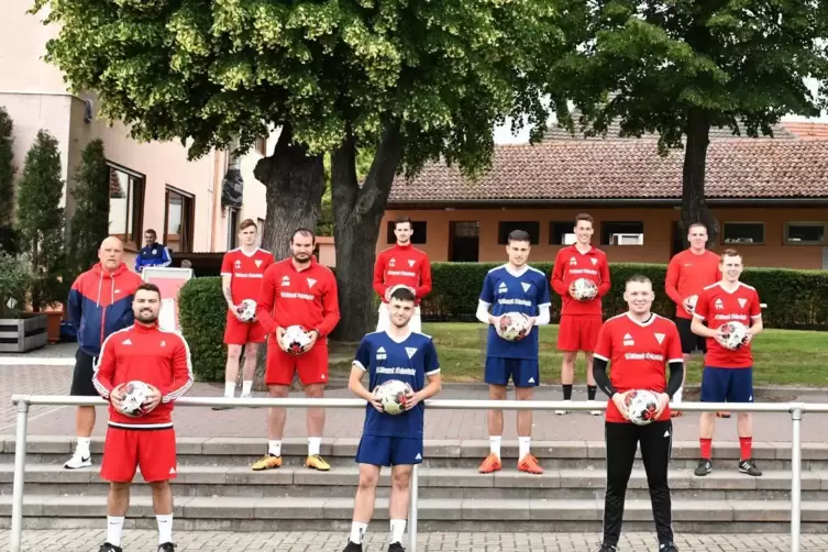 Das Team des SV Weisenheim am Sand. Hinten von links: Lukas Löffel, Marc Heisel, Pascal Groh, Marcel Baumann, Rainer Stork, Dani