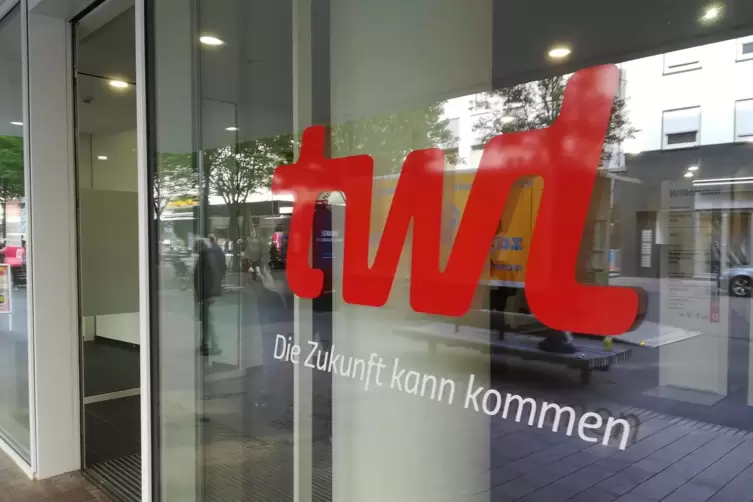 Eine Baustelle weniger: In ihr neues Gebäude in der Bismarckstraße sind die TWL inzwischen eingezogen. Im Bild: die Eingangstür 