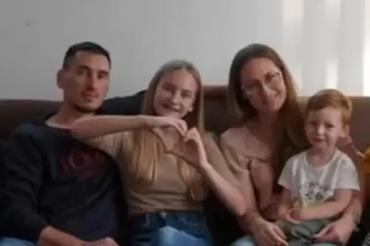 Ein Bild aus gl&uuml;cklichen Tagen: der tragisch Verungl&uuml;ckte und seine Familie. 