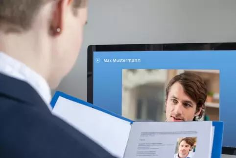 Bewerbungsgespräche werden zunehmend beispielsweise über Skype geführt.