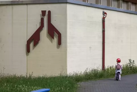 Es war einmal: Kunst am Bau in Flomersheim.