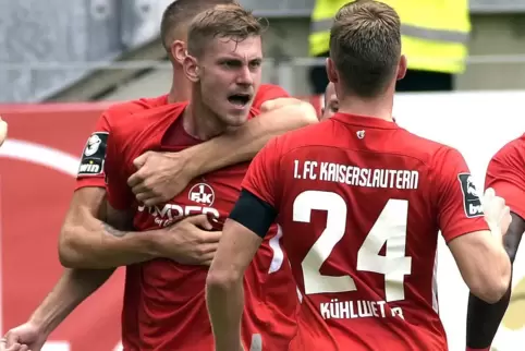Roter Teufel mit Herzblut: Kevin Kraus nach seinem Tor zum 1:1 in der Hinrunde gegen Waldhof Mannheim. 