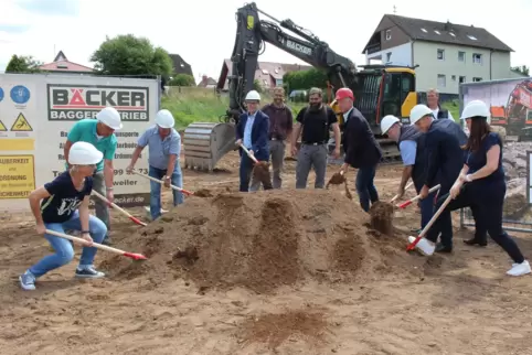 Der Startschuss für den Bau der neuen Kita „Hotzenplotz“ in Miesenbach ist am Freitag gefallen. 