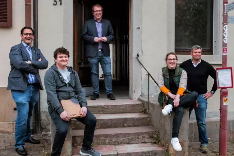 Die Umbauarbeiten sind gestartet. Investor Christian Jantscha, Koch Benjamin Peifer, Partnerin Bettina Thiel und Investor Benjam