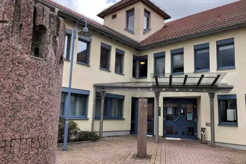 Das Rathaus in Hettenleidelheim steht zum Teil leer. 