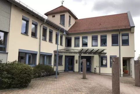 Das Verwaltungsgebäude in Hettenleidelheim, in dem das Bürgerbüro untergebracht ist. 