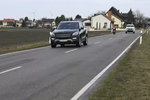 Blick auf die L 524 südlich von Eppstein; hier soll der Radweg gebaut werden.