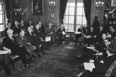 Ein Treffen der „Großen Fünf“ am 29. Mai 1945 während der Vorbereitungskonferenz von San Francisco zur Gründung der Vereinten Na