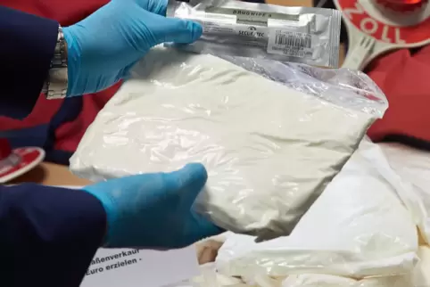 Amphetamine sind die wohl ältesten synthetisch hergestellten Drogen mit stimulierenden Eigenschaften.