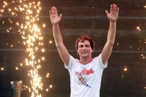 Boris Stijelja, kroatisch-serbisch-deutscher Schauspieler und Comedian aus Ludwigshafen, bot beim Benefiz auf der Pferderennbahn
