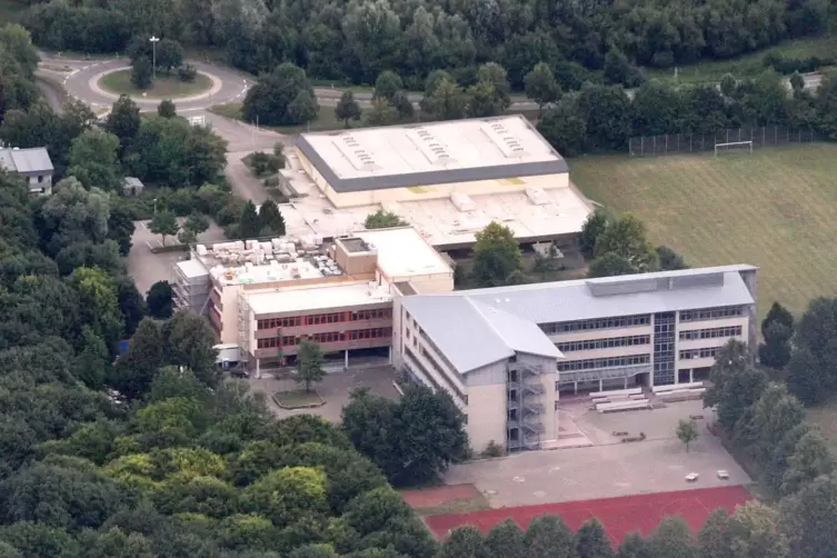 Wegen eines Corona-Falls bis Mittwoch geschlossen: die Limburgerhofer Realschule. 