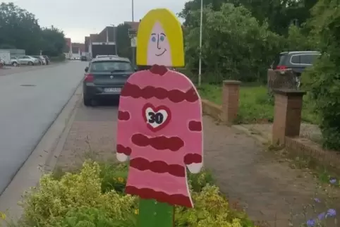 Nicht mehr da: Die Figur am Ortseingang aus Richtung Westheim.