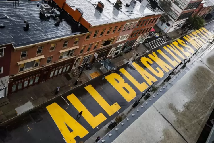 In Newark wurde der Schriftzug «ALL BLACK LIVES MATTER» bereits auf die Halsey Street gemalt. 