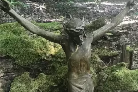 Diese Christusfigur ist an der Kreisstraße 4 zwischen Wingertsweilerhof und Winnweiler entdeckt worden.