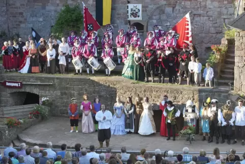 In diesem Coronasommer heißt es auf der Bühne der Burg Nanstein in Landstuhl: Musik statt Schauspiel.