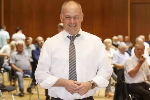  Erhielt 28 von 29 Stimmen: Norbert Herhammer. 
