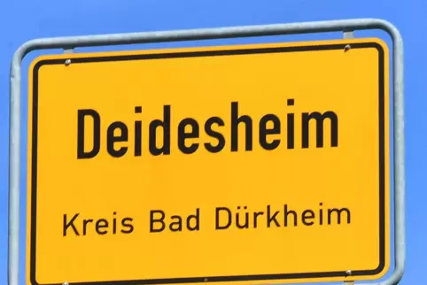 In Deidesheim kam es in der Nacht zu Sonntag in einem Wohnhaus zu einem Dachstuhlbrand. 
