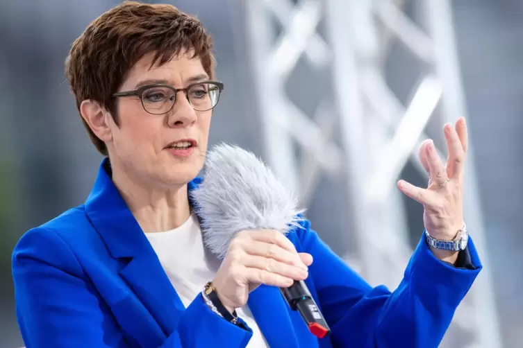 CDU-Chefin Annegret Kramp-Karrenbauer ist überzeugt, dass ihre Partei mehr in Sachen Frauenförderung machen muss.
