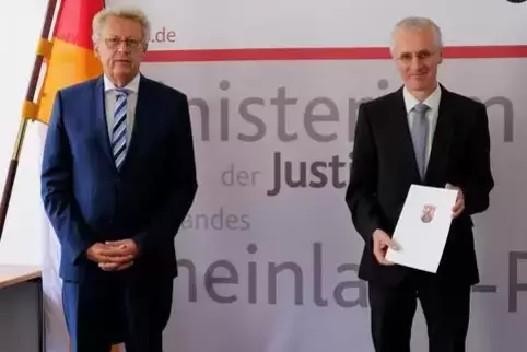 Klaus Burkhart (rechts) löst beim Finanzgericht Ulrich Mildner als Präsident ab.