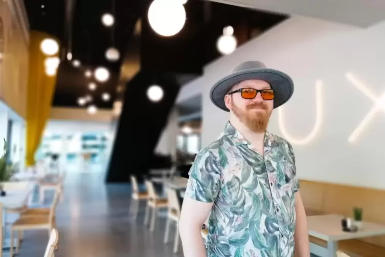 Als Kind fühlte sich Steven Elijah Neuhaus oft einsam. Seine Detailverliebtheit als Asperger-Autist hilft ihm aber auch in seine