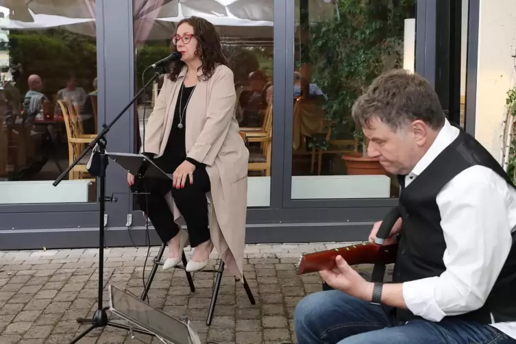 Musikalisch dem anderen Platz lassen und etwas aufgreifen – das beherrschen Jutta Brandl und Bernhard Sperrfechter.