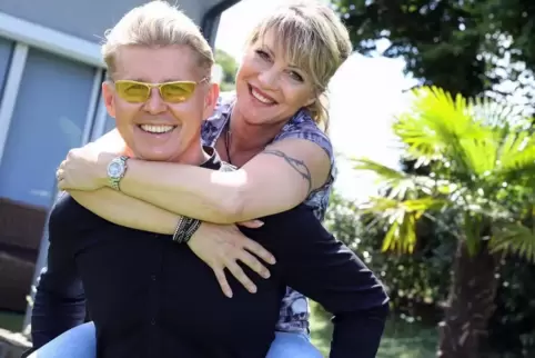 Hat geheiratet: Markus, der mit „Ich will Spaß“ berühmt wurde. Hier mit seiner frisch Angetrauten, Schlagersängerin Yvonne König