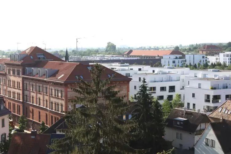 Îm Wohnpark am Ebenberg sind Flachdächer auf Neubauten bereits vorgeschrieben; jetzt soll das auch in den Neubaugebieten der Dör