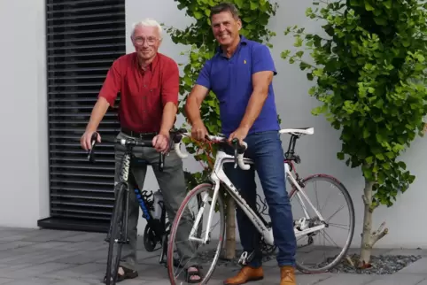 Emil Heid (links) und Heinz Hörner starten dieser Tage zu einer Tour nach Bordeaux.