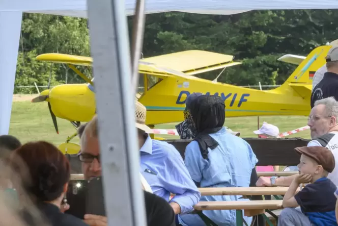 Die verunglückte Maschine war im vergangenen Jahr noch beim Langenbacher Flugplatzfest zu sehen. Die verunglückte Maschine war im vergangenen Jahr noch beim Langenbacher Flugplatzfest zu sehen.